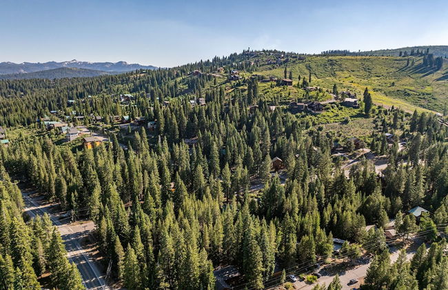 Whiskey Springs by Avantstay Classic Cabin Near Tahoe Donner Ski Area - Foto 37