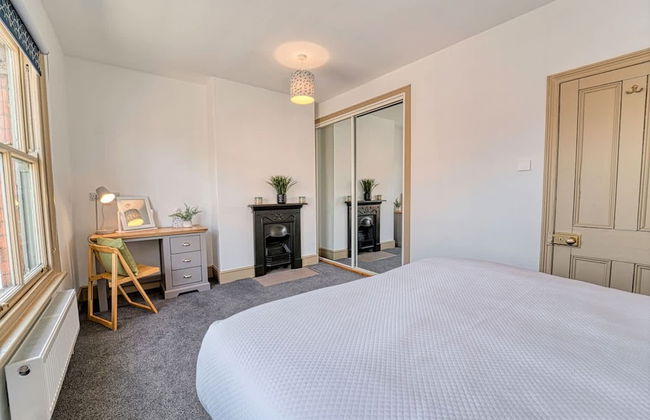 Host Stay Upper Tything Apartment - Photo 10