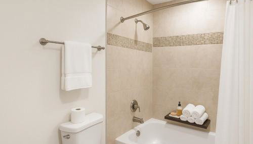 Majestic 2BR home in Houston with BBQ, Gym& Pool - Foto 3