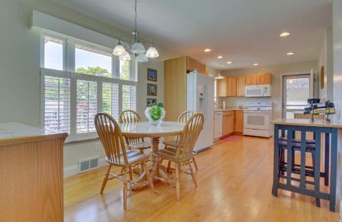 Home with Hot Tub and Deck about 3 Mi to Ark Encounter! - Foto 7