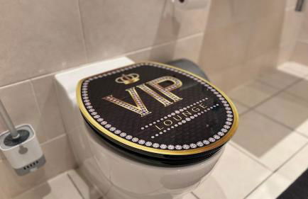 Spacious 2-Bedroom Duplex with Jacuzzi Bath and Free Gated Parking - Foto 13