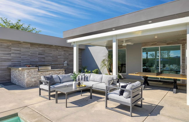 Sleeps 28! 2 Luxe Villas w/ Pool & Putting Green Polo Villas Nova by Avantstay - Foto 32