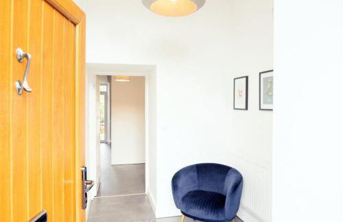 School Lodge - Photo 5