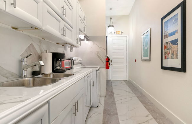 Stunning Condos Near French Quarter - Foto 36