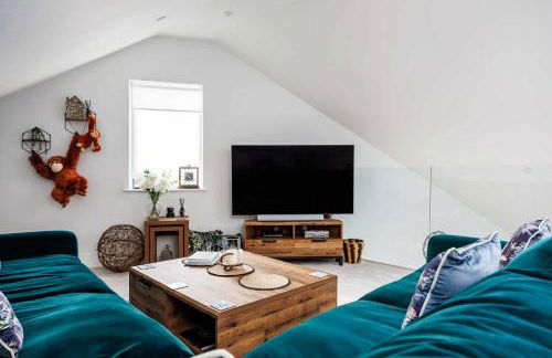 Dolce Vita - Duplex Apartment with Incredible Harbour Views - Photo 13