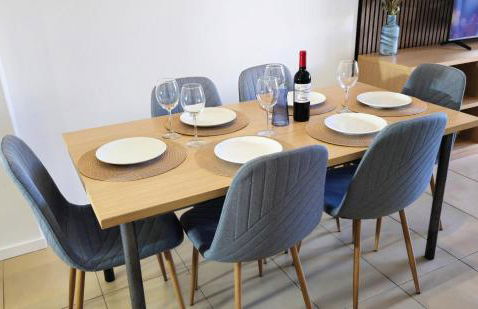 NEXTHOME City Center & Pool - Foto 7