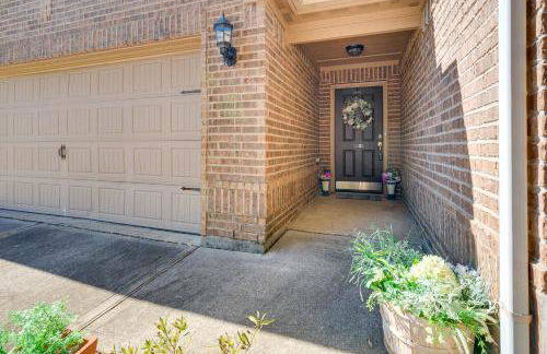 Suburban Home in Magnolia with Fenced Yard - Foto 27