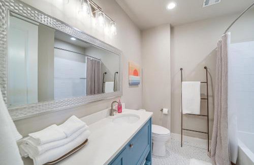 Cozy Carlton Landing Home - Pools and Lake Access - Foto 26