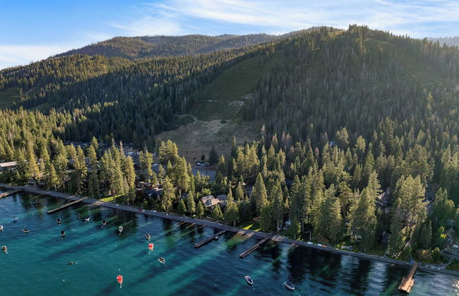 Lakefront Haven by Avantstay Minutes to Ski Resorts Private Dock - Photo 55