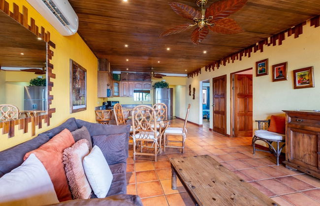 Beachfront Condo with Warm, Rustic Interiors & Direct Access to Playa Flamingo - Photo 11