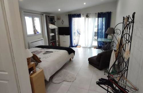 Studio indépendant dans villa, parking gratuit. - Photo 2