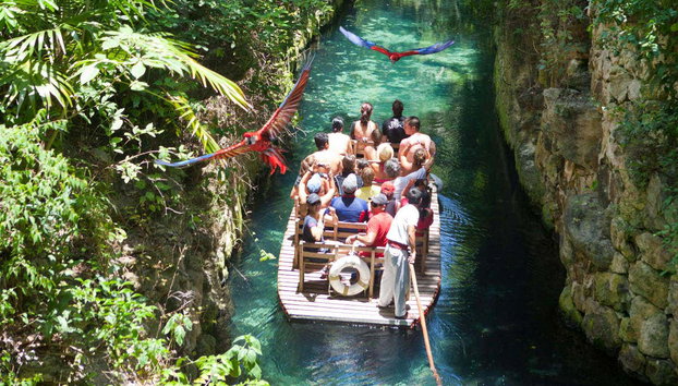 Excursión a Xcaret - Foto 5, Navegando por el río del parque natural