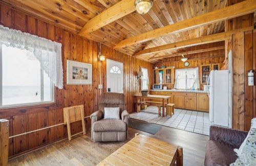 Sunnyside 2BR 1BA Relaxing Lakefront Retreat - Foto 10