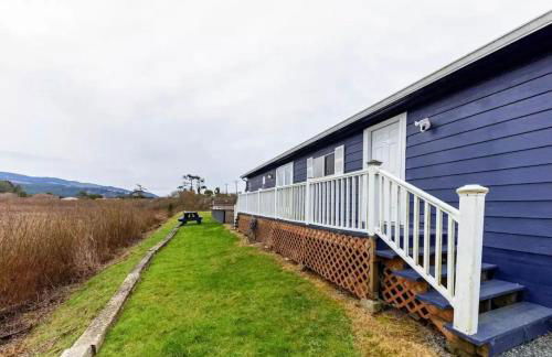 Tiki Escape w/ Amazing Mountain and Marsh Backdrop - Foto 55