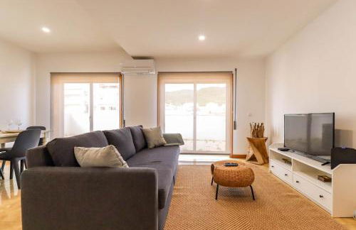 Flor do Mar - Spacious Apartment with Balcony - Foto 3