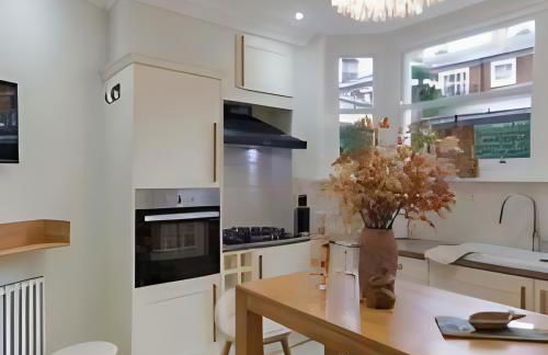 Elegant, Victorian End of Terrace Town House - Foto 3