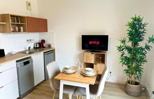 Le Courvoisy, Studio avec piscine, près Groupama Stadium et Salle Arena - Foto 9