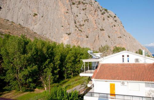 Philoxenia Apartments - Photo 11