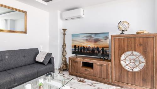 Los Nísperos - Photo 2