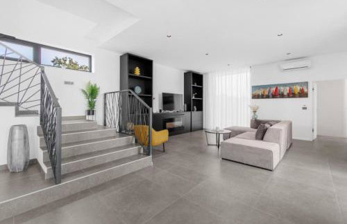 Villa Nura for 8 persons near Poreč with 36 m2 heated pool, with sauna & sea view - Foto 13