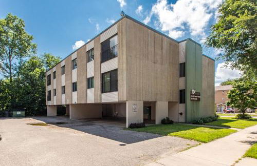 Modern, Rustic 2 Bed 1 bath 6 blocks from Mayo - Foto 16