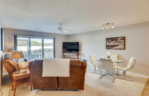Lake of The Ozarks Condo with Pool in Camdenton - Foto 4