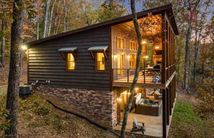 Chardonnay Chalet - Luxe Modern Chalet - Hot Tub, Wi-Fi, Fire Pit, Game Room, Amazing Deck - 15 min to Blue Ridge - Foto 64