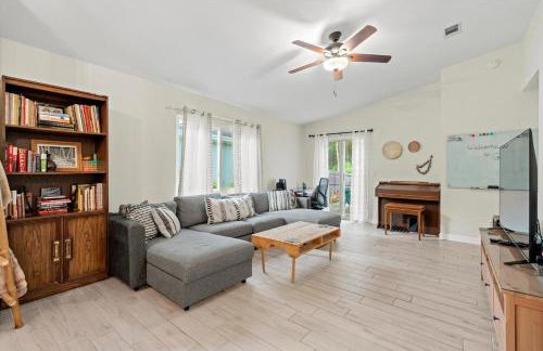 3br 2bath near Town Center - Photo 1