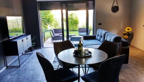 House of Silence - Foto 2, Garden view