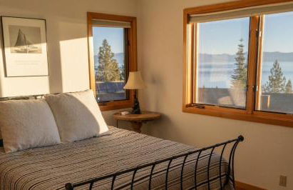 Sierra Lake View at Rubicon by Tahoe Getaways - 3 BR, Panoramic Lake Views, Private Hot Tub & Private beach! - Foto 18