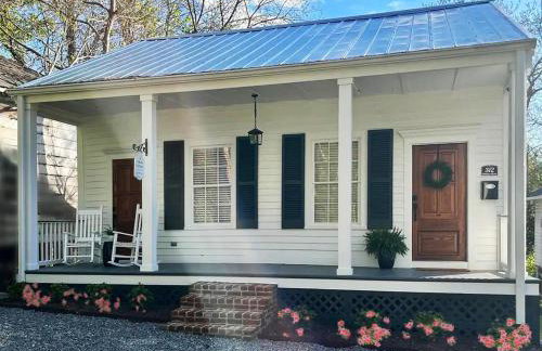 Creole Cottage - 2 Bed, 1 Bath, Pet Friendly with Fee, Walk to Downtown, Grill, Washer & Dryer - Foto 14