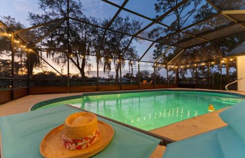 Waterfront - Private Pool - Pet Friendly - Photo 1