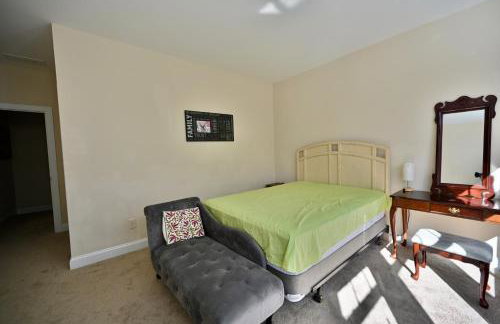 Majestic Home in Summer Oaks - Foto 34