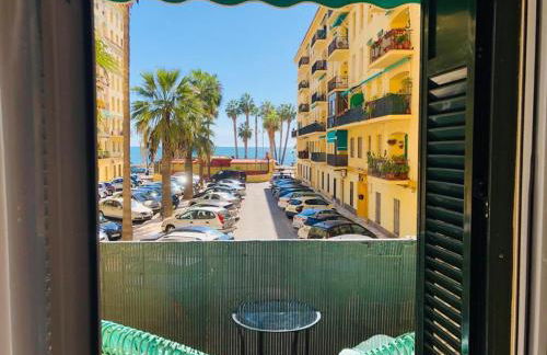 Apartamento a 50 metros de la playa malagueta con vistas al mar - Photo 2