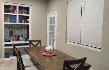 2BD Modern House with heated pool in North Vegas - Foto 19