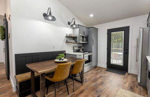 Stunning Modern Cabin with Hot-tub in Makanda, illinois - Photo 19