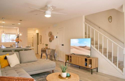 The Scott Getaway - Walkable to Old Town, remodeled space, outdoor pool! - Foto 7