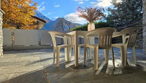 Appartamento con Biliardo Privato Patio e Parcheggio Aosta - Foto 2
