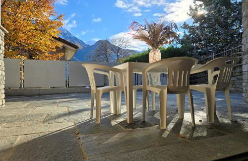Appartamento con Biliardo Privato Patio e Parcheggio Aosta - Foto 2