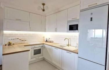 Modern Apartment with beautiful sea view in Mijas, El Chaparral - Photo 6