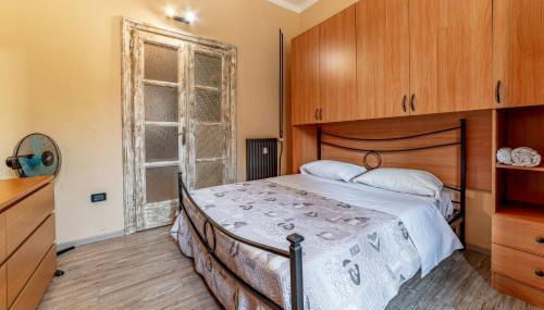 Claudio Flat - Metro Re di Roma & Wi-Fi - Foto 4, towels, wardrobe