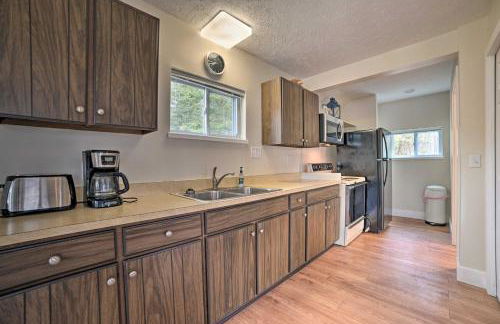 Getaway on Crystal Clear Lake Main and Guest House! - Foto 29