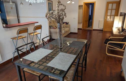 Large and calm 3 bedroom apartment with terrace - Photo 2