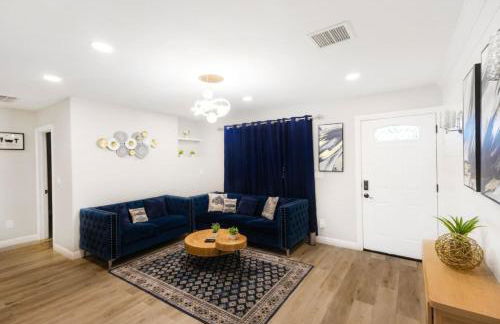 Escondido Front Unit 3-BR by SD STAY - Foto 25