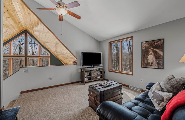 Sqyrls Nest - 3BR Retreat With a Hot Tub - Foto 11