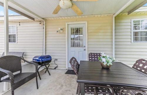 Screened Porch, Firepit, Patio! Peaceful in Pooler - Foto 29