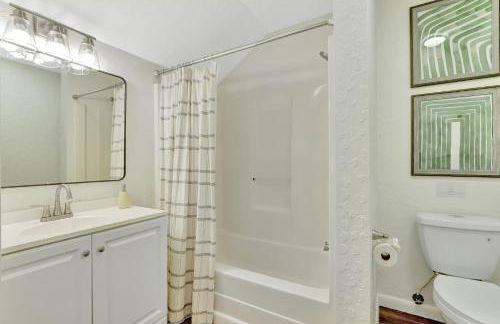 Saltwater Pool Minutes2Beaches BBQ Patio Playroom - Photo 35