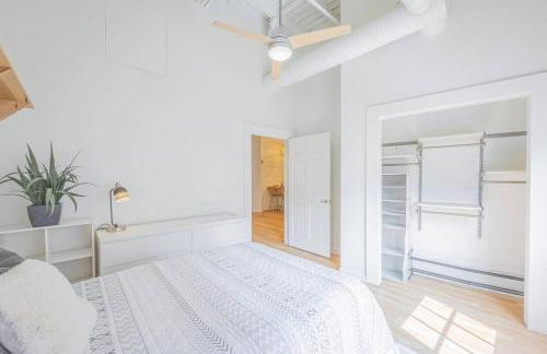 Darlin Downtown Dawghouse - Foto 14