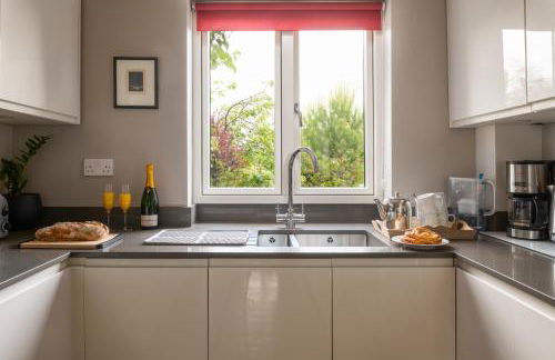 Lewes Heights is a spacious modern luxury home with stunning views - Foto 22