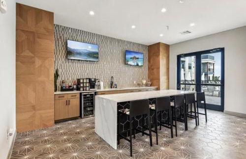 Landing Beautiful 2BD Gym Pool - Foto 28